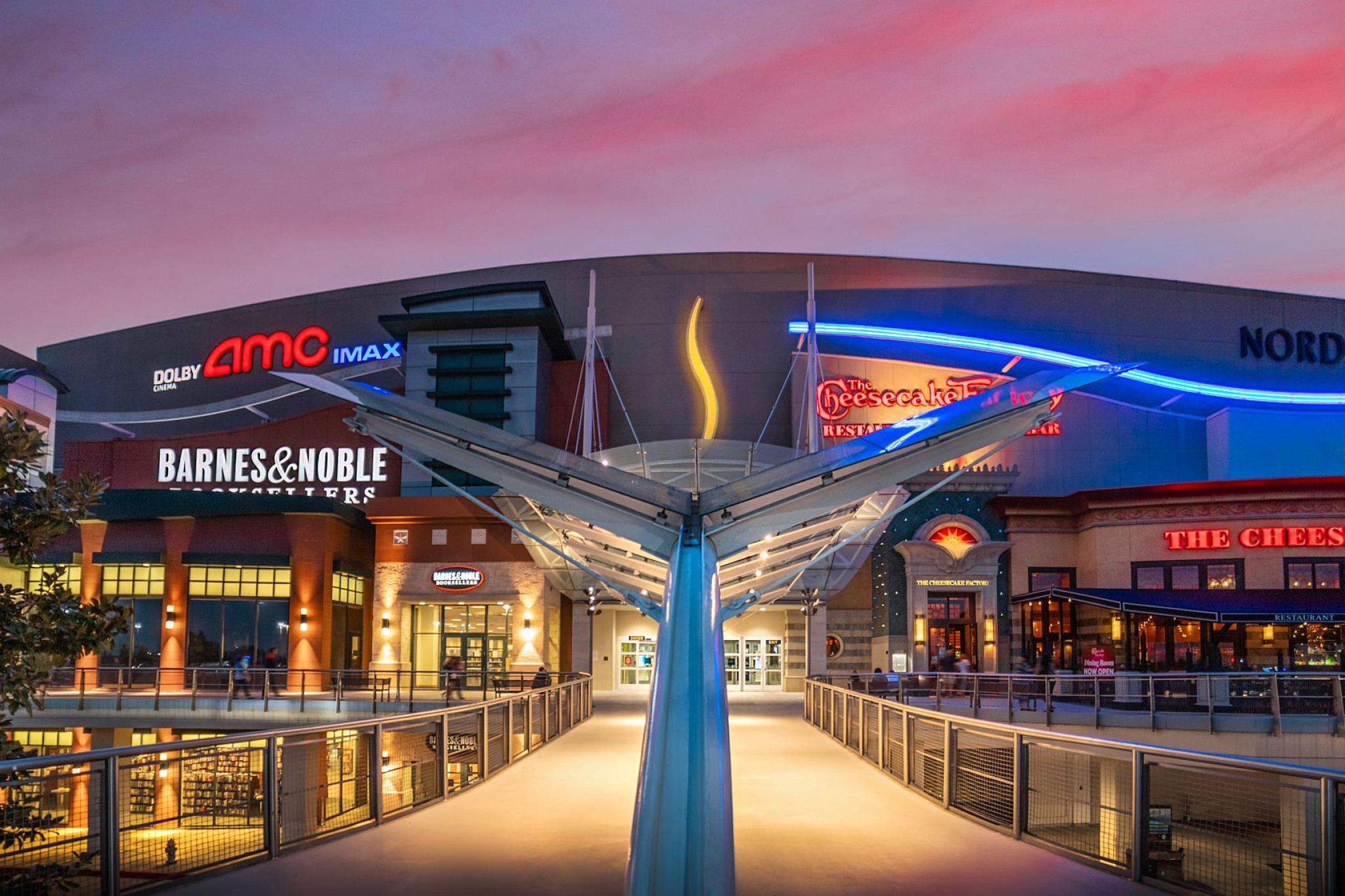 Entrance to Stonebriar Centre